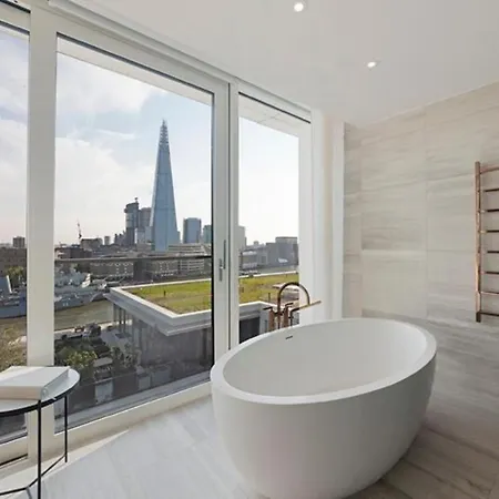Luxury Riverside Penthouse 2000Sqft